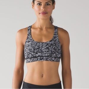 Lululemon - Energy - Black and White Sports Bra - Iced Wave - 26inch band